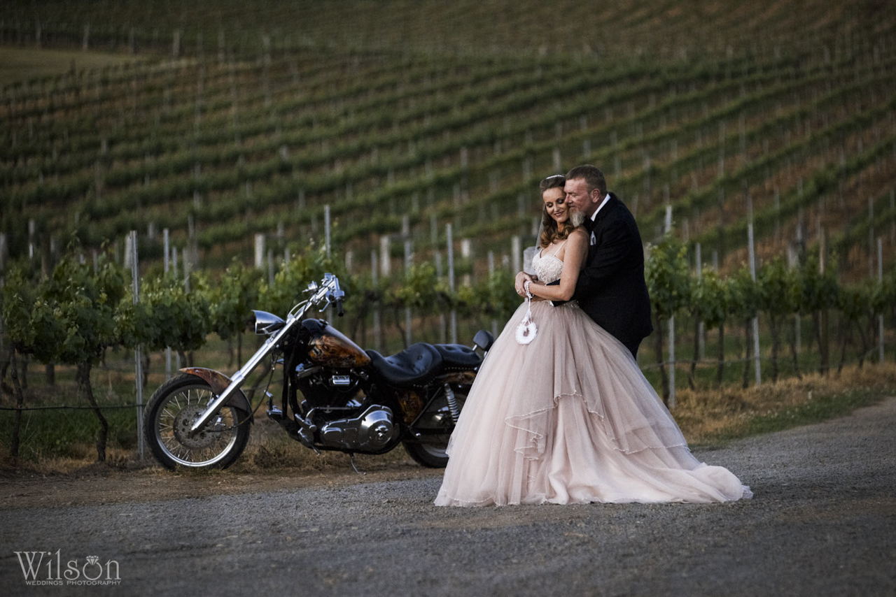 Rural Wedding - Dusty Hill Vineyard